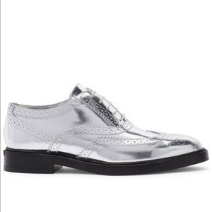 Burberry Silver Oxfords size 36.5 (6.5)